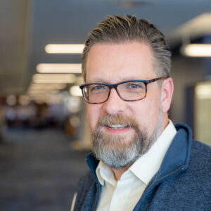 Headshot of Ian Binnington
